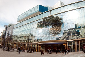 Торговый центр с "дыркой" MyZeil, Massimiliano Fuksas, Франкфурт-на-Майне, Германия, фераль 2014 | Самостоятельные путешествия ChanceToTrip.com