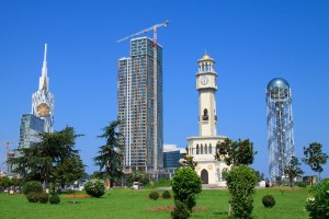 Слева направо - Hilton, апартотель, Башня Чачи, Башня грузинского алфавита, Батуми, Грузия | Vladimir Fil'varkiv