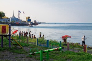 Пляж между Морским портом и Морвокзалом, Батуми, Грузия | Vladimir Fil'varkiv